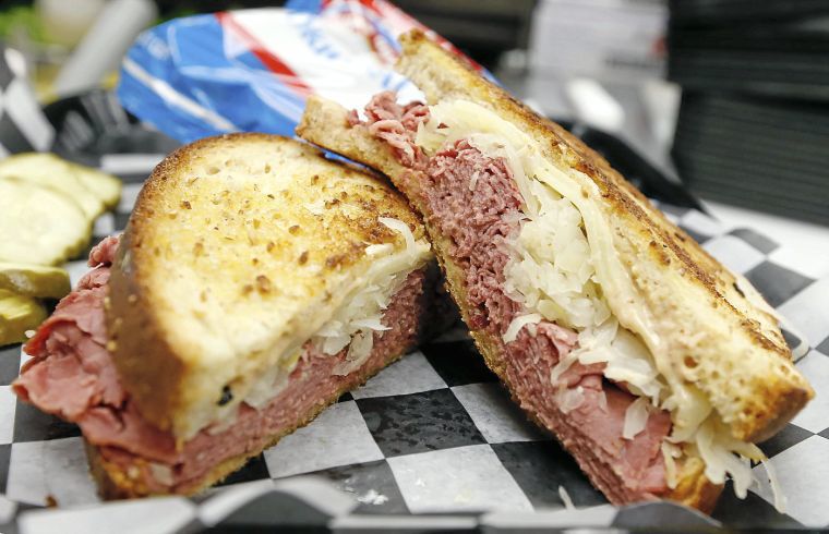 Lambrusco'z Deli's reuben